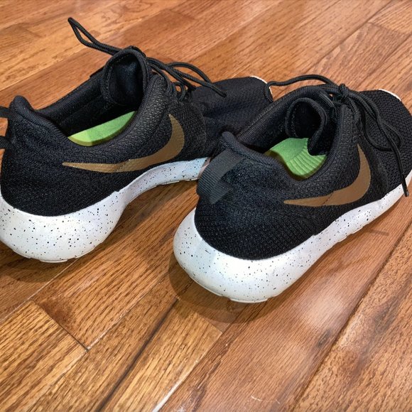 Nike Roshe Sneakers - Black and Gold - Picture 2 of 3